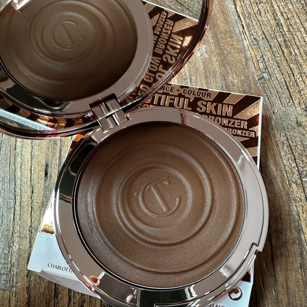 Charlotte tilbury Beautiful Skin Cream Bronzer - Bronze brand new with box